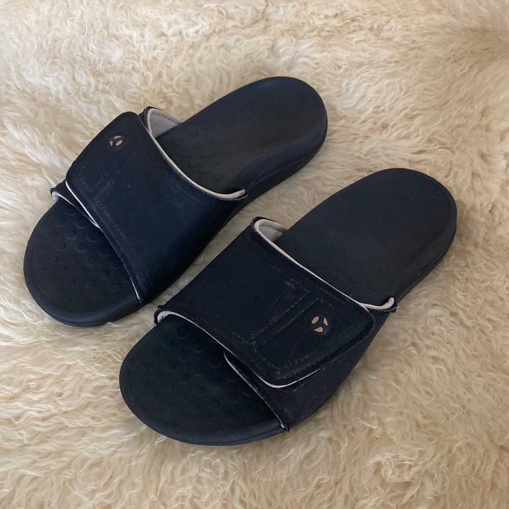 Vionic sandals velcro slides
